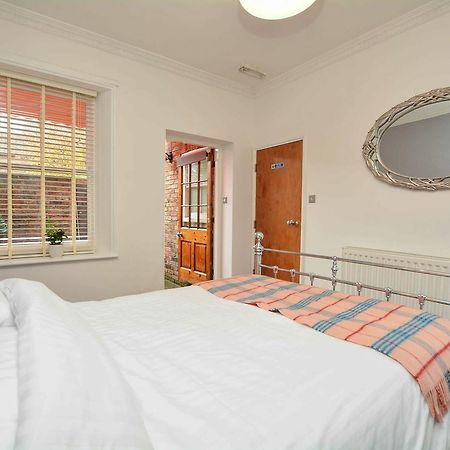 The Location- 1 Free Private Parking Space - 60 Second Walk 2 Minster! Apartment York Exterior photo