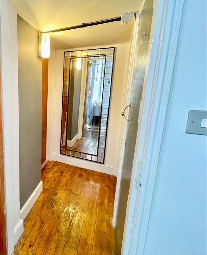 The Location- 1 Free Private Parking Space - 60 Second Walk 2 Minster! York Exterior photo
