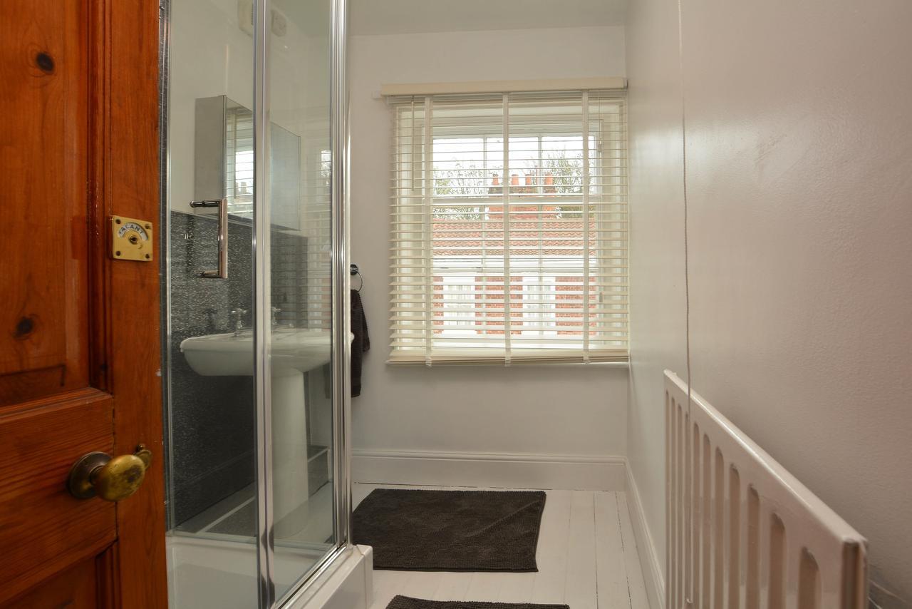 The Location- 1 Free Private Parking Space - 60 Second Walk 2 Minster! York Exterior photo